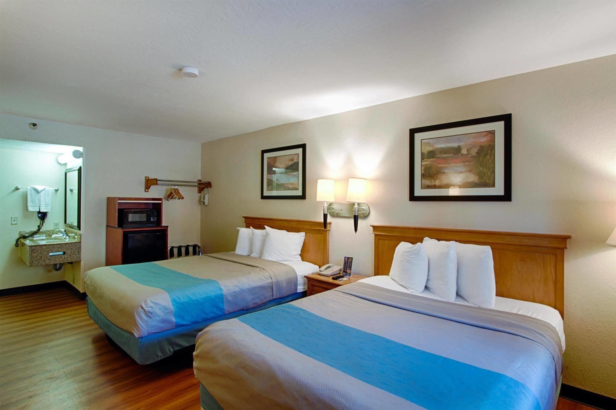 Motel 6 San Diego - Mission Valley Bagian luar foto